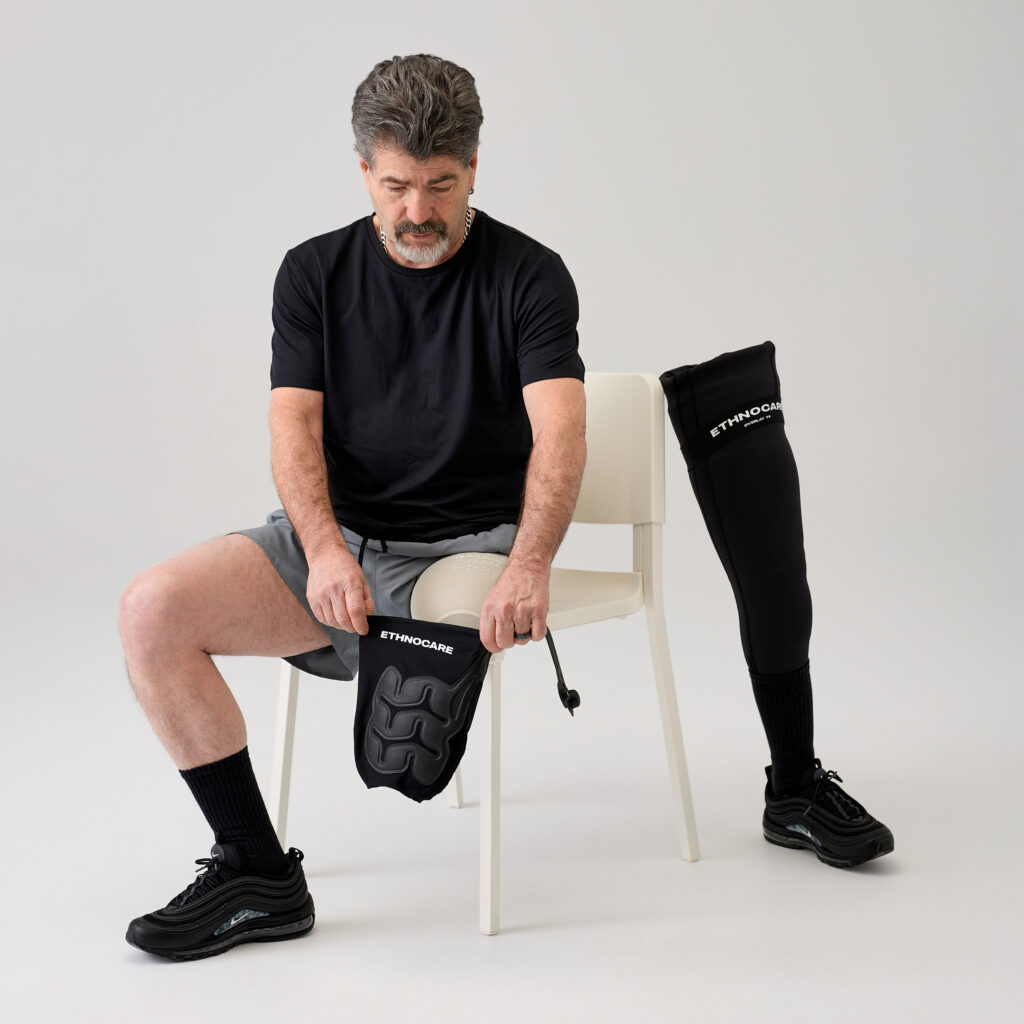 Patient François Routhier trying on Overlay TF