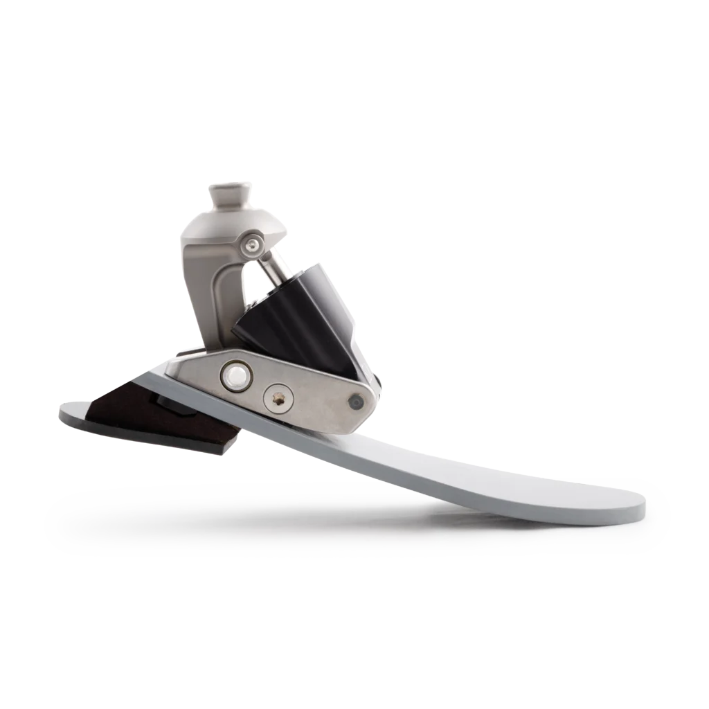 Traverse K2, Profile View with Toe extended